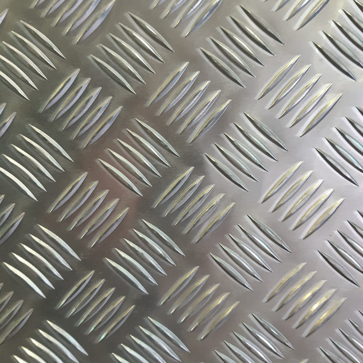 Chapa aluminio damero (5 Palillos) - Perfyde - Perforaciones y Derivados